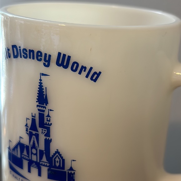 Vintage Walt Disney World souvenir milk glass mug - Picture 16 of 16